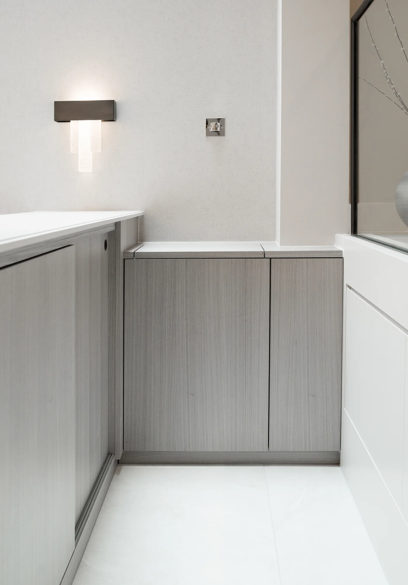 Closed side cabinetry in juice bar